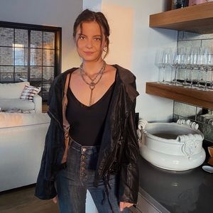 Meet your Posher, Isabelle